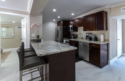 Temple Terrace House | Gorgeous 2BR/2BA Accessible Home Located Close To Many Tampa Attractions!