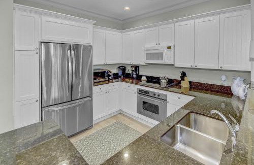 Beach District Apartment | Gorgeous 2BR WaterColor Condo 6 WaterColor Blvd #203 Steps to Beach Club condo