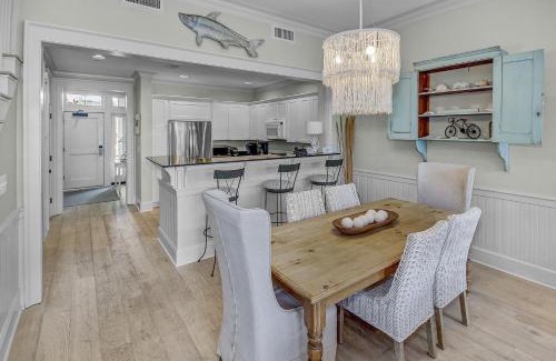 Beach District Apartment | Gorgeous 2BR WaterColor Condo 6 WaterColor Blvd #203 Steps to Beach Club condo