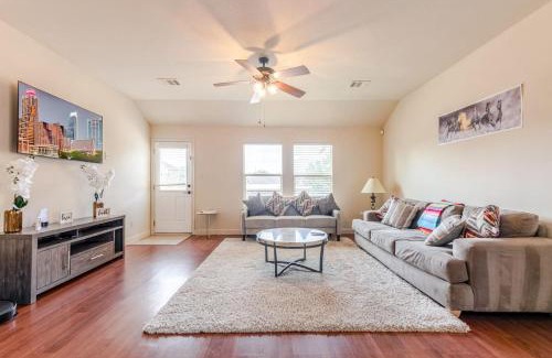Buda House | Gorgeous 2story Home with 4 bedrooms
