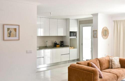 Mindelo Apartment | Gorgeous 3-bdr apt - 1-min laginha beach - LCGR