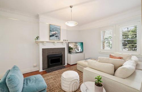 Manly Apartment | Gorgeous 3 bed 5 mins walk Shelly, Fairy Bower, Manly Beaches