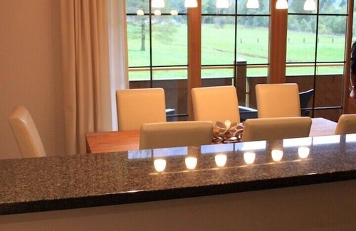 Lauterbrunnen Apartment | Gorgeous 3 Bedroom Apartment with Uninterrupted Lauterbrunnen Valley Views
