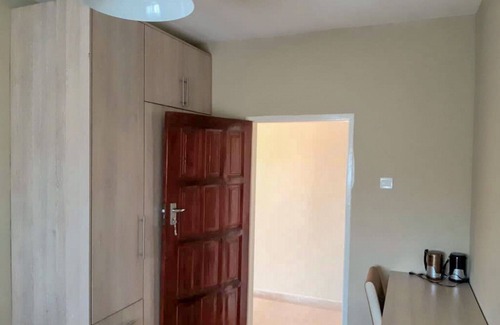 Lusaka House | Gorgeous 3 bedroom fully furnished house in Lusaka, swimming pool, A/C, WiFi!
