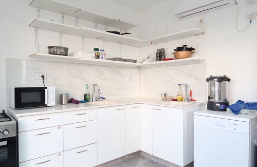 Beit Shemesh Apartment | Gorgeous 3-bedroom apartment on Mishkafaim near Dolev
