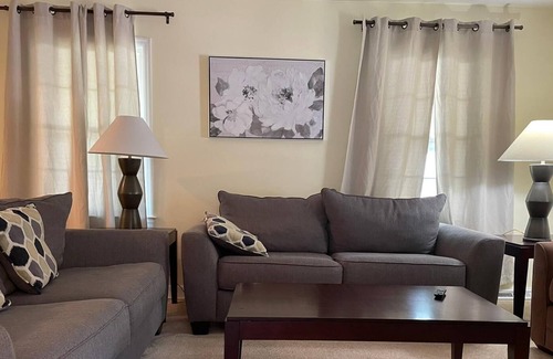 Wilson House | Gorgeous 3-BR home in Wilson
