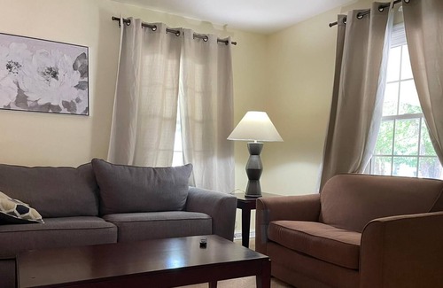 Wilson House | Gorgeous 3-BR home in Wilson