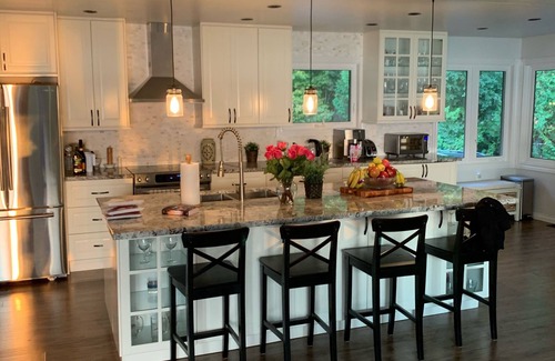 Gannon Village Cottage | Gorgeous 4 Bdm Cottage On Over 2 Acres Of Waterfront with Amazing Sunsets