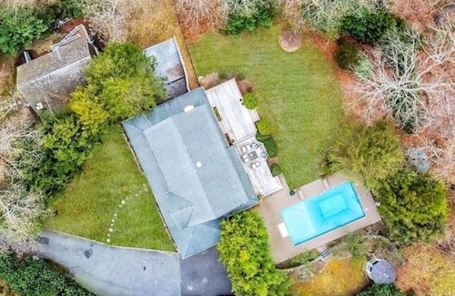 Noyack House | Gorgeous 4 bed 3 bath home with Pool - walking distance to beach
