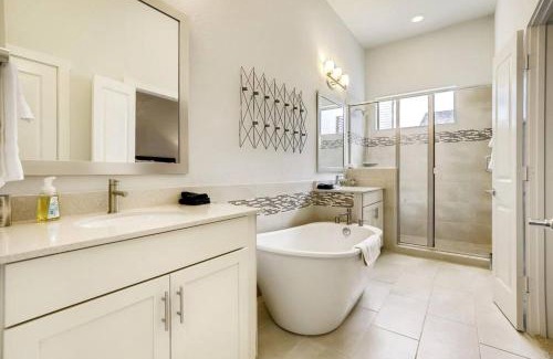 Tobin Hill House | Gorgeous 4 Bed Home on St Mary's - Minutes to Riverwalk/Pearl