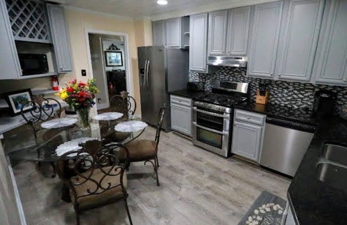 McDonough House | Gorgeous 4 Bedroom House in the Heart of McDonough