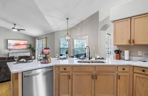 Greater Groves House | Gorgeous 4 Bedroom Home Near Disney w/Private Pool