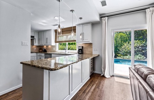 Northwest Dallas House | Gorgeous 4 Bedroom Home with a pool on Joe's Creek