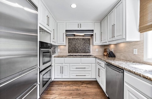 Northwest Dallas House | Gorgeous 4 Bedroom Home with a pool on Joe's Creek