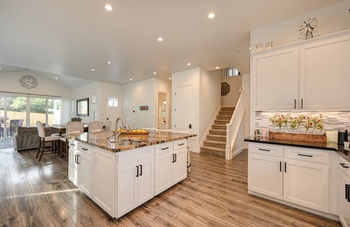 Folsom House | Gorgeous 4-bedroom house steps to Historic Folsom's Sutter Street & Lake Natoma