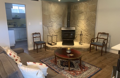 Bobcaygeon Cottage | Gorgeous 4 season cottage on 15 Acres!