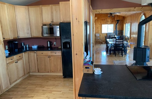 Unorganized Centre Parry Sound Cottage | GORGEOUS 4 Season WATERFRONT Cottage Family Getaway, Sleeps up to 14 w loft apt