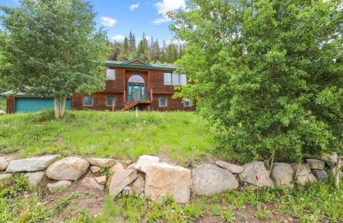 Alma House | Gorgeous 4BR Home with an Amazing Mountain Setting
