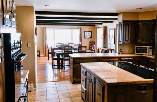 Meeker House | Gorgeous 5 Bedroom 4 Bath Home on the White River