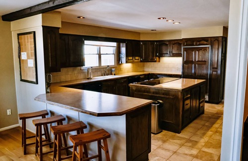 Meeker House | Gorgeous 5 Bedroom 4 Bath Home on the White River