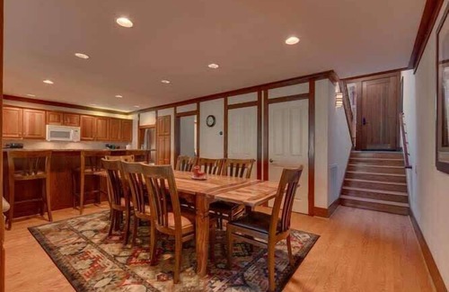 Lake Forest House | Gorgeous 5 Bedroom Cabin at Chinquapin | Unit 10