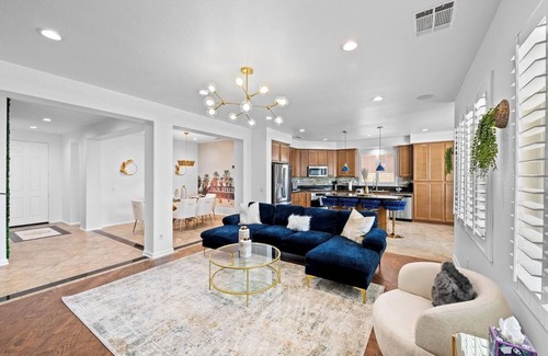 Terra Lago House | Gorgeous 5 Star New Pool, Arcade, elegant decor