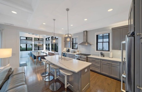 Country Club Estates House | Gorgeous 5BR, 4.5BA, in town, pool, hot tub, beach nearby!