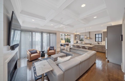 Country Club Estates House | Gorgeous 5BR, 4.5BA, in town, pool, hot tub, beach nearby!