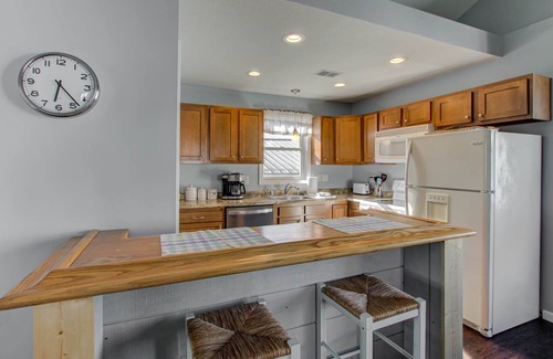 Noblesville House | Gorgeous 5BR Home! Walk To Downtown Noblesville!