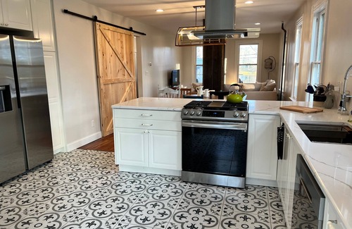 Cochecton House | Gorgeous 6-bdrm lake farmhouse with EV Charger