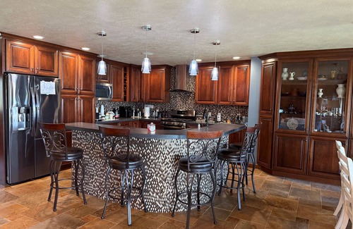 Pierre House | Gorgeous 6-bedroom, 5 bath house with magnificent view of the river in Ft Pierre