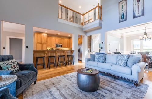 Valley House | Gorgeous 6BR Lake Home w/Pool, Hot Tub & Boathouse