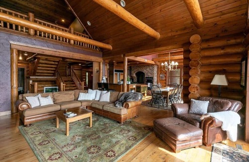 Wautoma Cabin | Gorgeous 7 bdrm loglodge fireplaces sauna hottub kayaks paddleboards boats