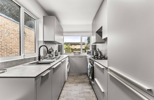 Cambridge House | Gorgeous Abode in Cambridge - Pet Friendly!