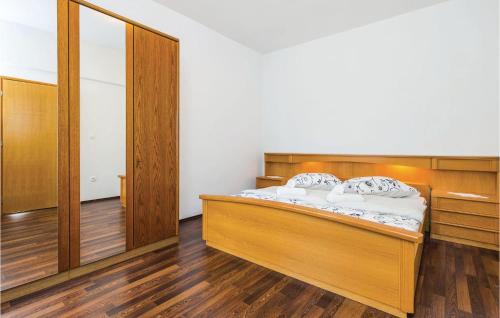 Lukovo Sugarje Apartment | Gorgeous Apartment In Lukovo Sugarje