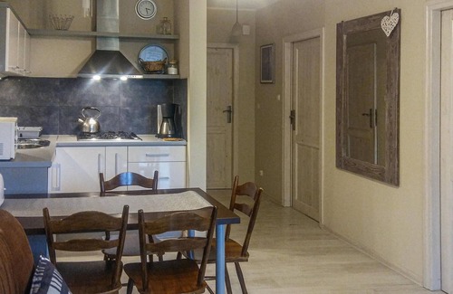 Darlowko Apartment | Gorgeous apartment in Darlowo with WiFi