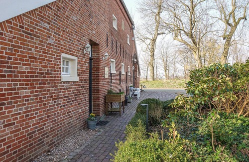 Jumme Apartment | Gorgeous apartment in Detern with WiFi