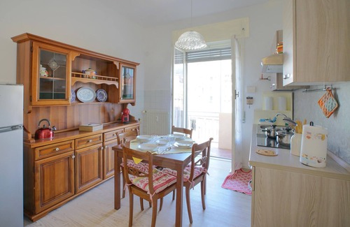 Molassana Apartment | Gorgeous apartment in Genova with WiFi
