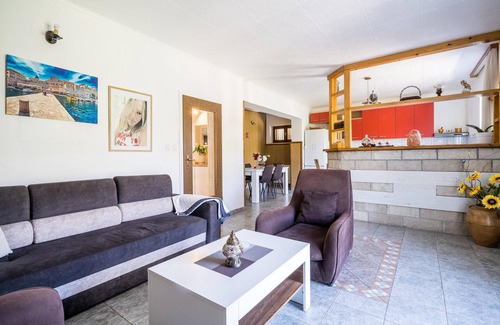 Gruda Apartment | Gorgeous apartment in Gruda with WiFi