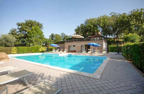 Monteluiano Apartment | Gorgeous apartment in Gubbio with WiFi