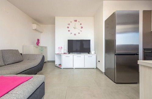 Kustici Apartment | Gorgeous apartment in Kustici, Novalja