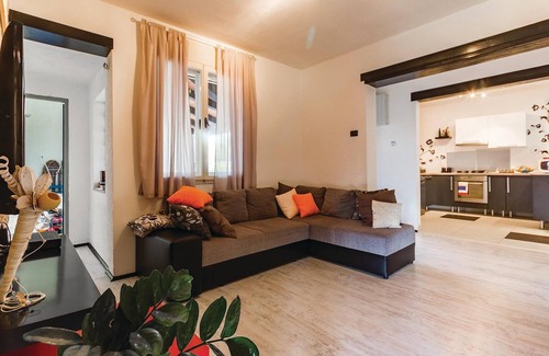 Kavran Apartment | Gorgeous apartment in Kavran with WiFi