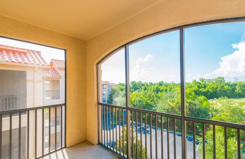 Four Corners Condo | Gorgeous Award Winning Renovated Condo Near Disney And Universal Studios