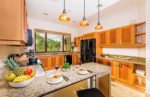 Papagayo Peninsula Apartment | Gorgeous bay view condo and located in the exclusive Papagayo community!