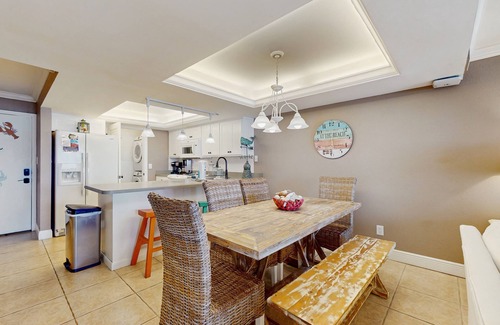 Sunnyside Condo | Gorgeous beachfront condo, shared pool and beach access
