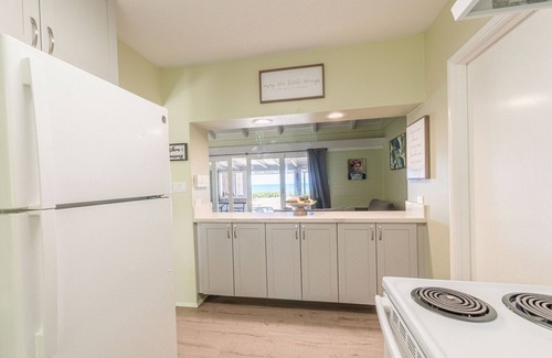 Makaha House | Gorgeous Beach Front Home with Amazing Sunsets