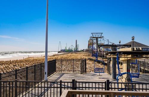 Seaside Heights Apartment | Gorgeous Beach House 2 blocks to the beach, Boardwalk, and amazing Restaurants