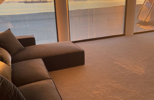 Harbor House | Gorgeous Beachfront Long Beach Peninsula/Naples S. L.A. 22 miles from Disneyland