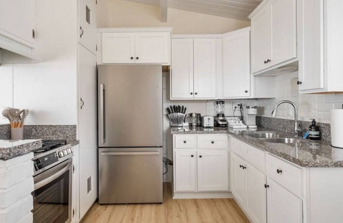 El Segundo Apartment | Gorgeous Beachside Bliss Ocean View Walk2Strand
