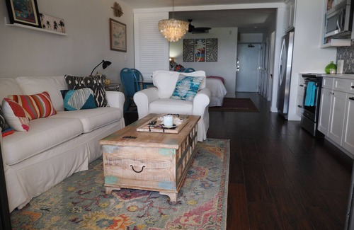 Red Hook Condo | Gorgeous boho at the beach walkout oceanfront condo in Sapphire D building.